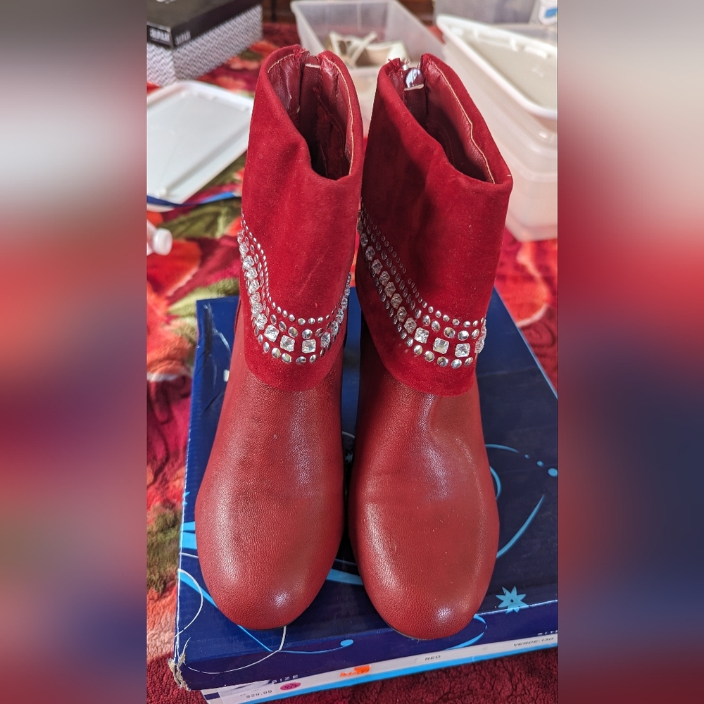 Shoe booties